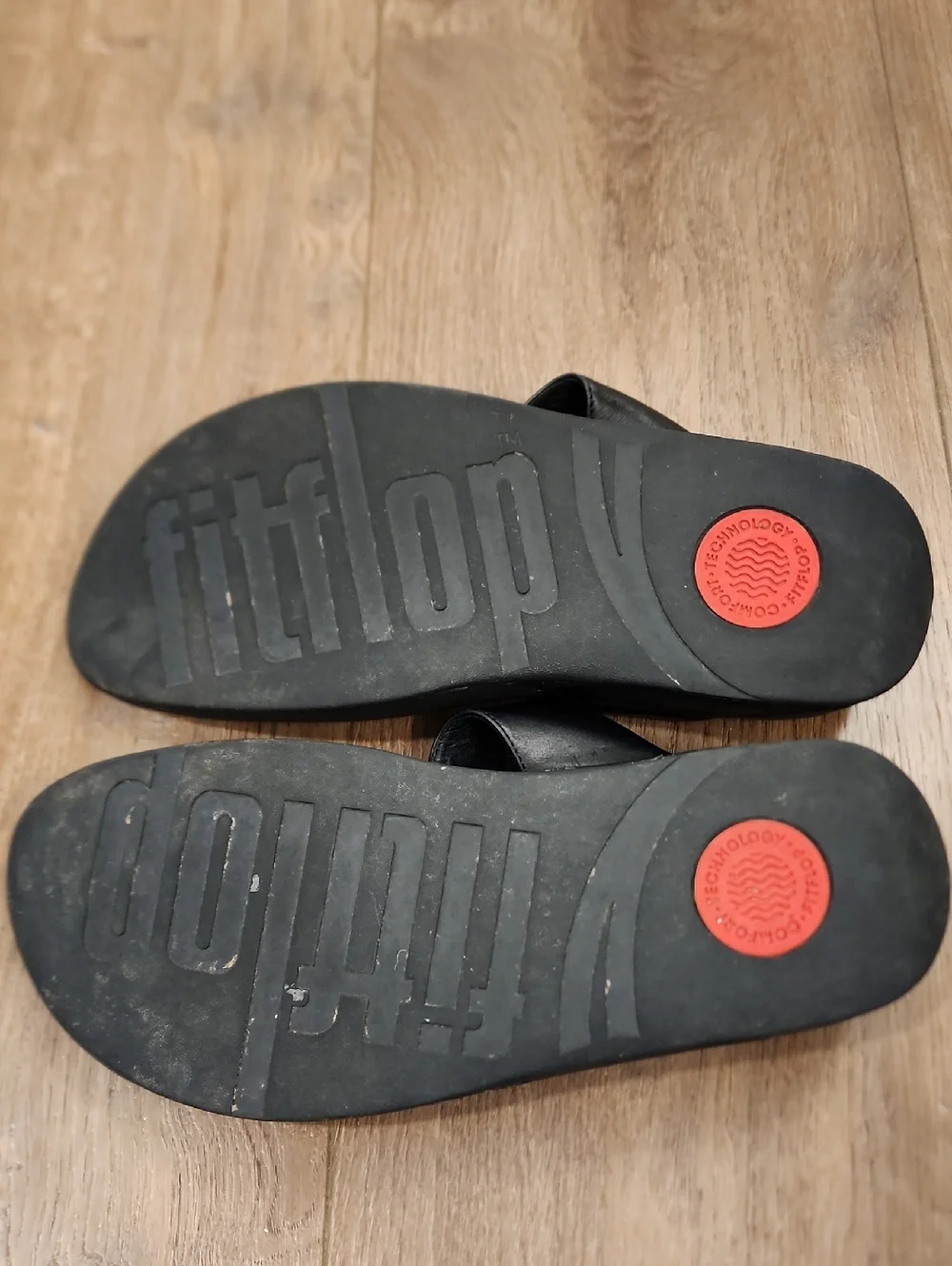 FitFlop Petra Jewel Sandals Flip Flop Thongs Black 3 Jewels Women's size 10